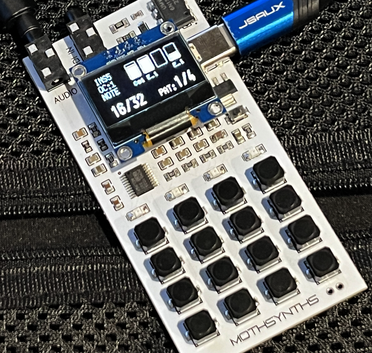 MothSynth OLED Midi-In, opensource small form factor synth / sampler!